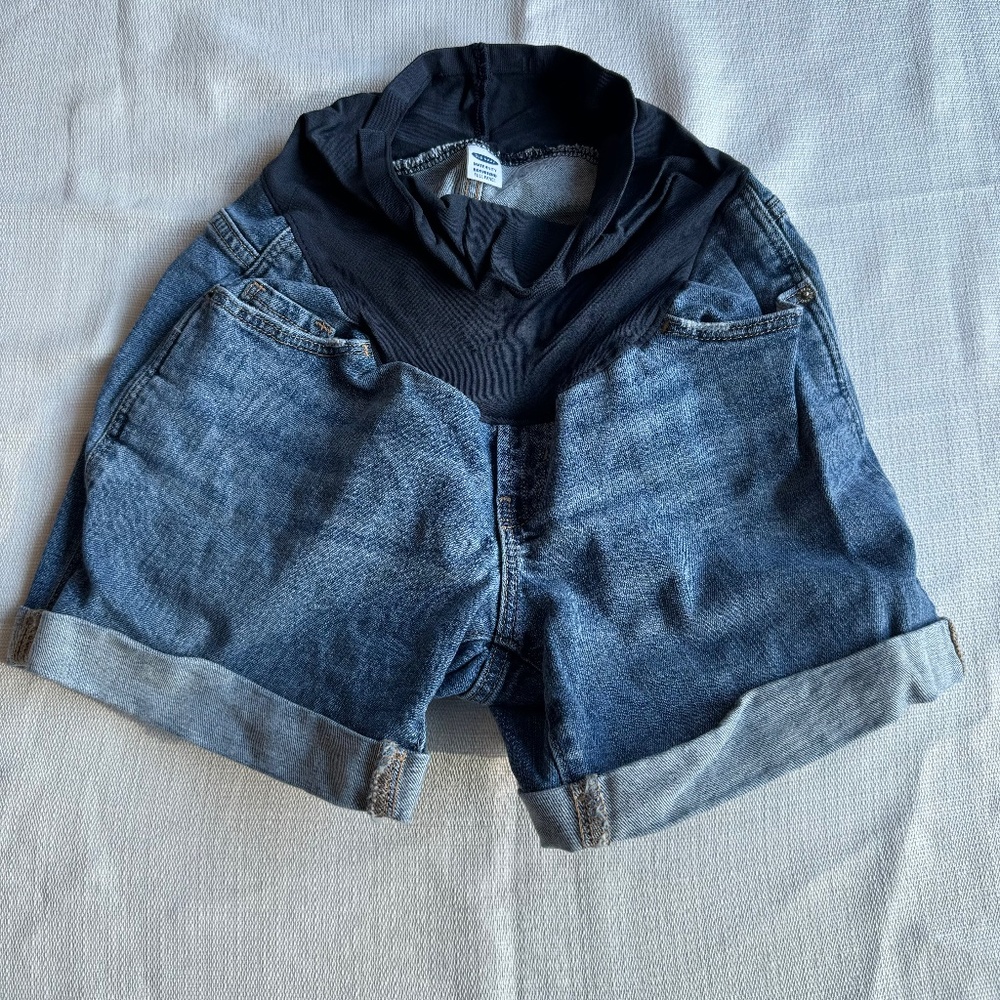 Old Navy Maternity Jean Shorts Size 2 - Full Panel